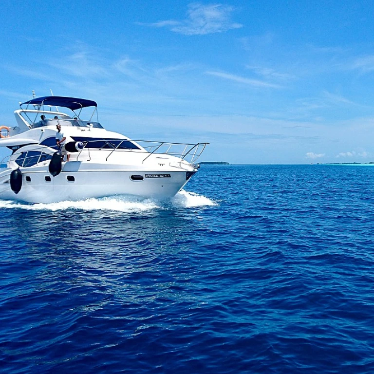 Experience Luxury Aboard the El Ray Charter Yacht